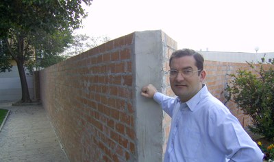 El PP de Ripollet critica el tancament del parc de Can Masachs degut a les obres.