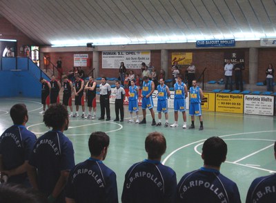 Resultats de la jornada esportiva del 3 i 4 de maig .