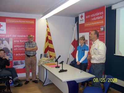 La Creu Roja entrega diplomes dels cursos de Coneixement de l'entorn.