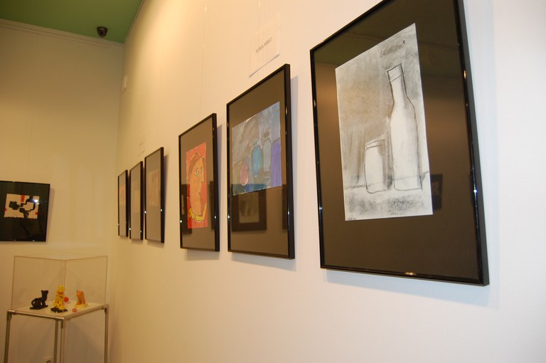 ripollet-cultura-inauguracio-exposicio-taller-art-infantil-centre-cultural-270508 (3).JPG