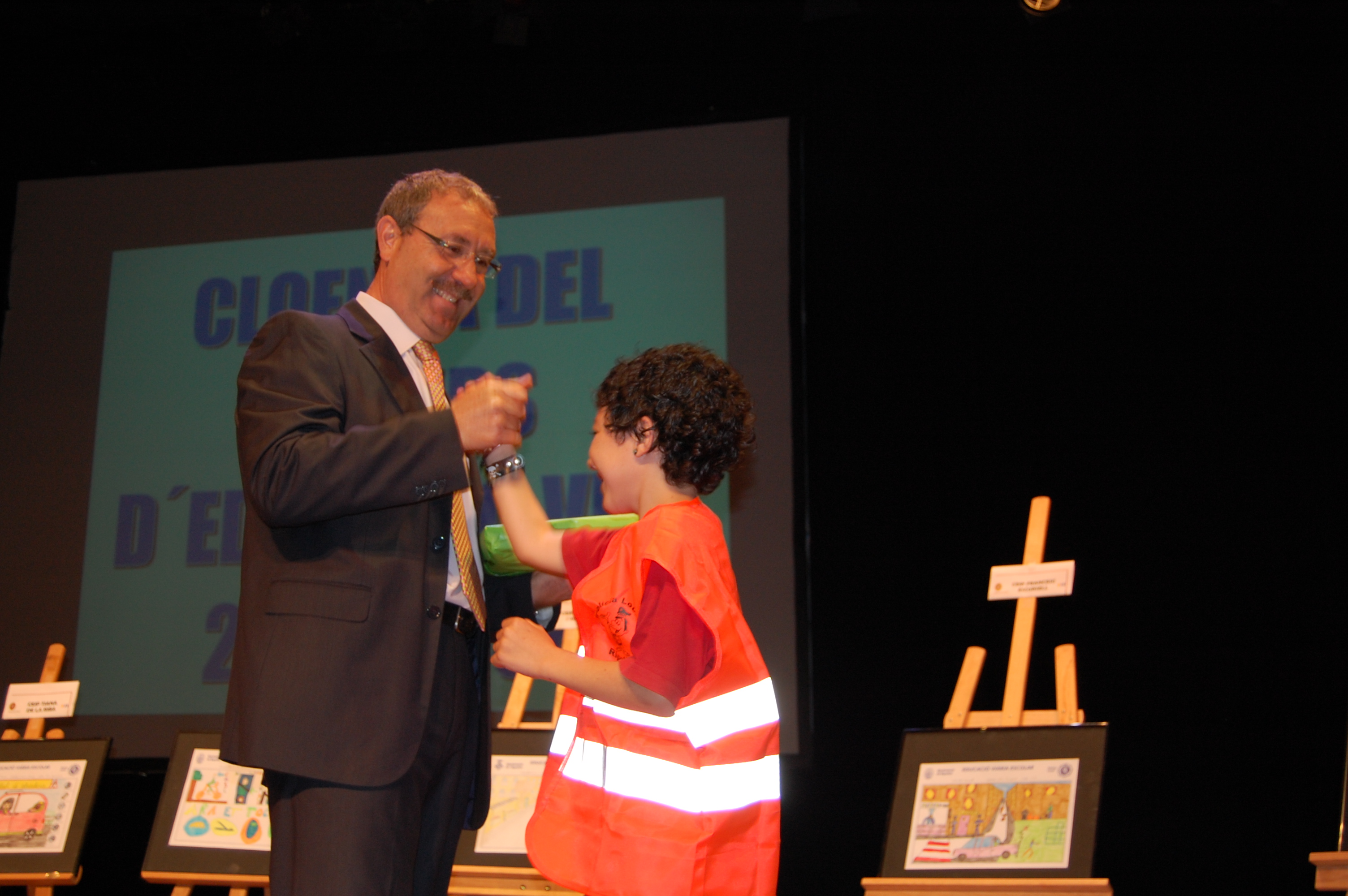 ripollet-educacio-cloenda-curs-educacio-vial-030608 (35).JPG