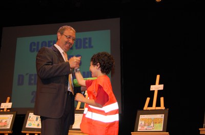 ripollet-educacio-cloenda-curs-educacio-vial-030608 (35).JPG