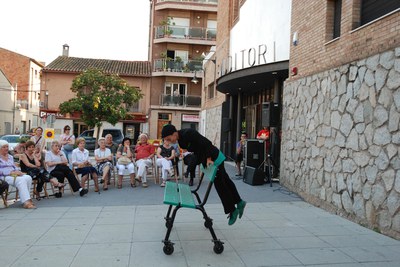 L'Associació d'Espectadors clou la 14a temporada amb un espectacle al carrer.