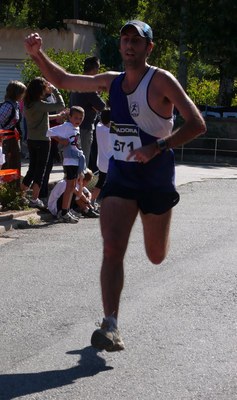Juan Arias continua la seva preparació per la Marató de Berlín.