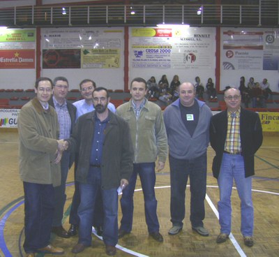 El PP dóna el 0,7% dels beneficis de la caseta de festa major a una entitat local.