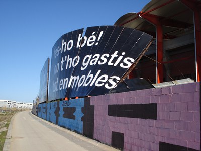 El vent arriba a Ripollet als prop de 90 km/h.