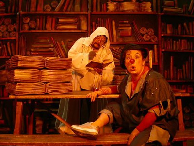 Teatre infantil amb La biblioteca màgica.