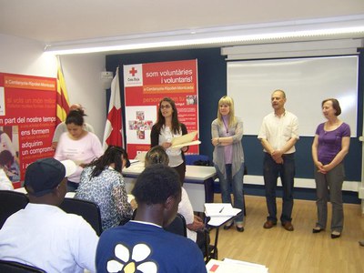 Es lliuren els diplomes d'un nou curs de coneixement de l'entorn.