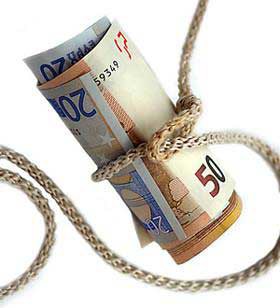 Es crea al Vallès un grup d'afectats per una assegurança bancària.