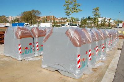 Adéu als vells contenidors d'escombraries.