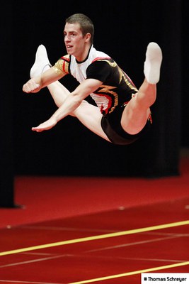 El gimnasta Iván Parejo es proclama campió d'Espanya .
