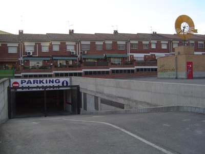 Es posa en marxa el servei automàtic d'accés i pagament del pàrquing del Molí.