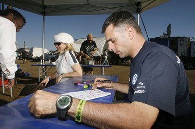 El ripolletenc Lucas Cruz podria guanyar el Dakar com a copilot de Carlos Sainz.