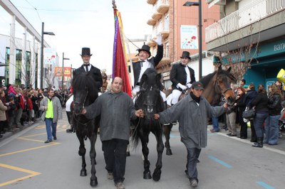 Més de 350 cavalls participen a la passejada dels Tres Tombs.