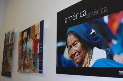 Mans Unides, recorregut per un món d'esperança, al Centre Cultural.