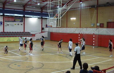 El Club Bàsquet Ripollet busca jugadores pels seus equips.