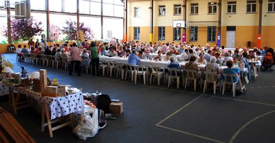 Mans Unides recull 2.500 euros per enviar a l'Índia.