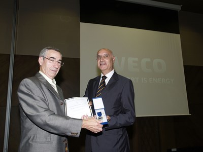 Un conductor de Font, guardonat per la Federació Internacional de Transport per Carretera.