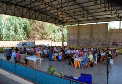 CDC de Ripollet celebra l'11 de setembre amb una arrossada .