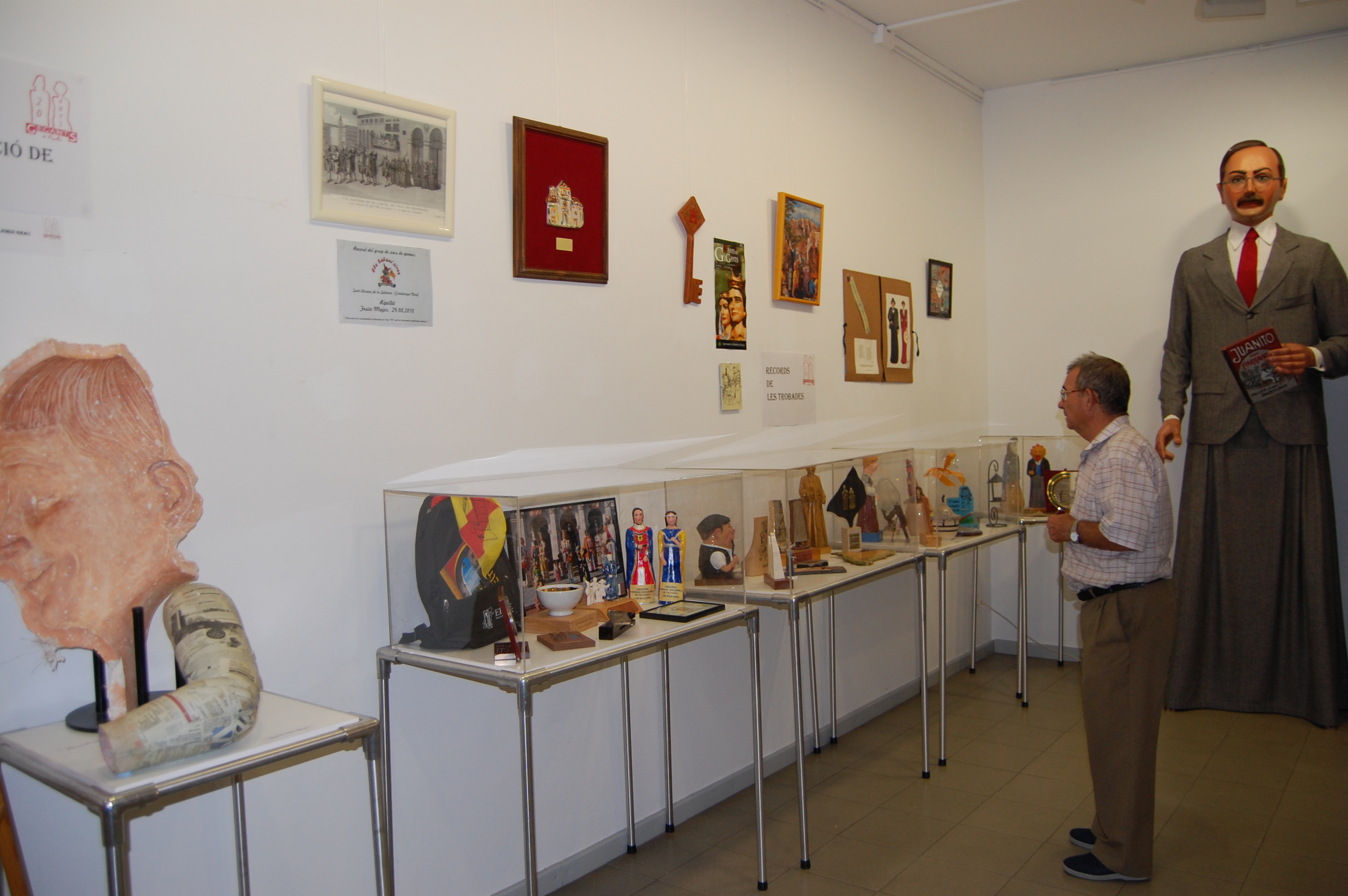 ripollet-cul-exposicio-gegants-130910005.JPG