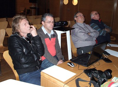 El reconegut fotògraf Raul Villalba visita Ripollet.