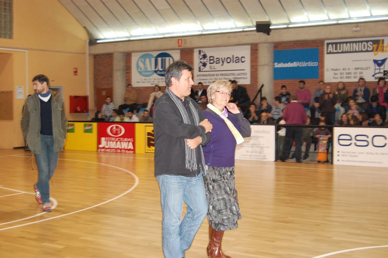 ripollet-esp-basquet-homenatge-fabregas-271110.JPG