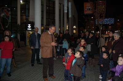Ripollet s'il·lumina amb llums de Nadal.