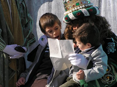 Els Reis Mags d'Orient recullen les cartes dels nens i nenes de Ripollet.
