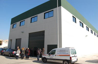 Visita a la nova nau que alberga el servei de recollida selectiva.