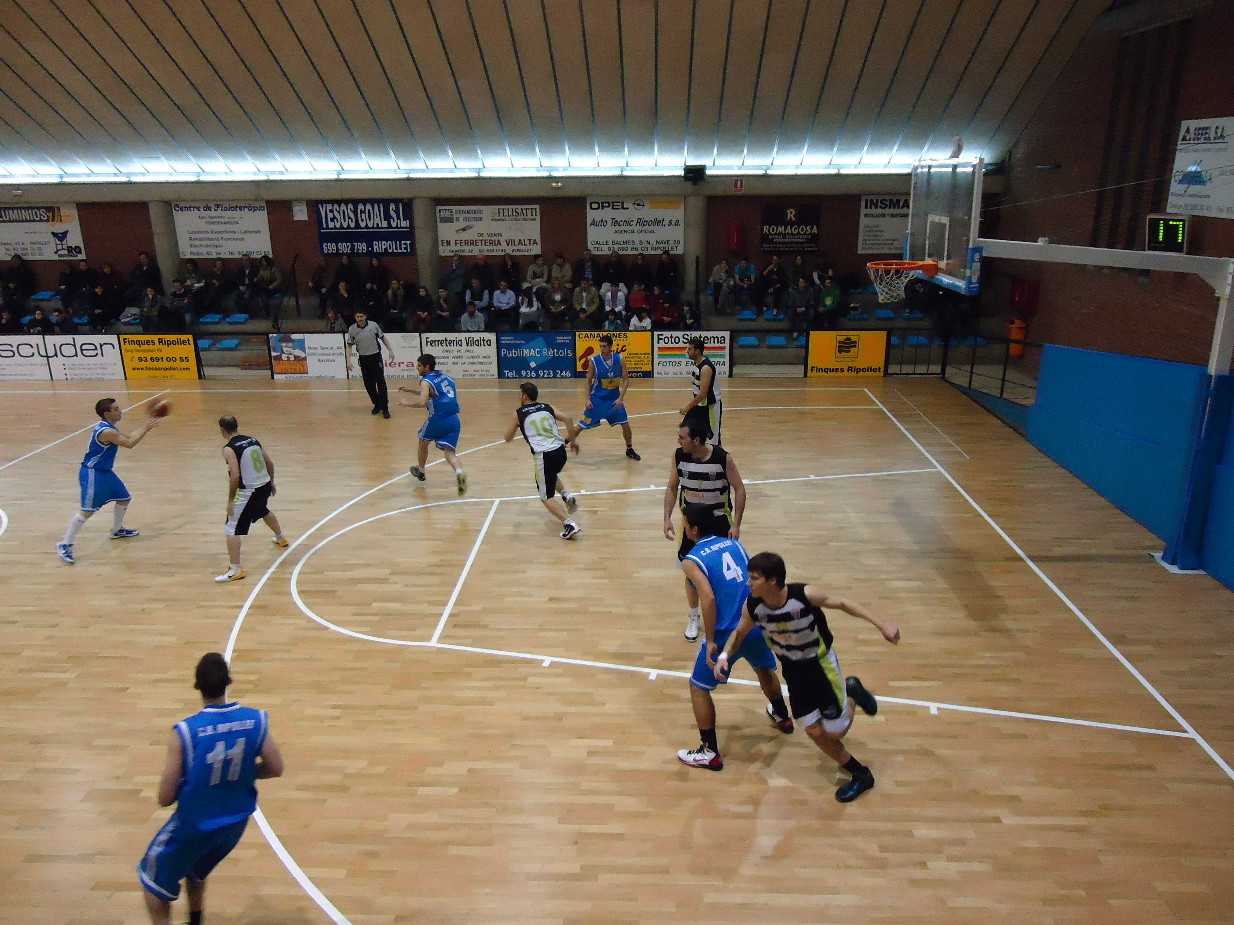 ripollet-esp-basquet-120311-001.JPG