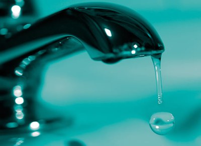 Avís de tall de subministrament d'aigua al carrer de Maragall.