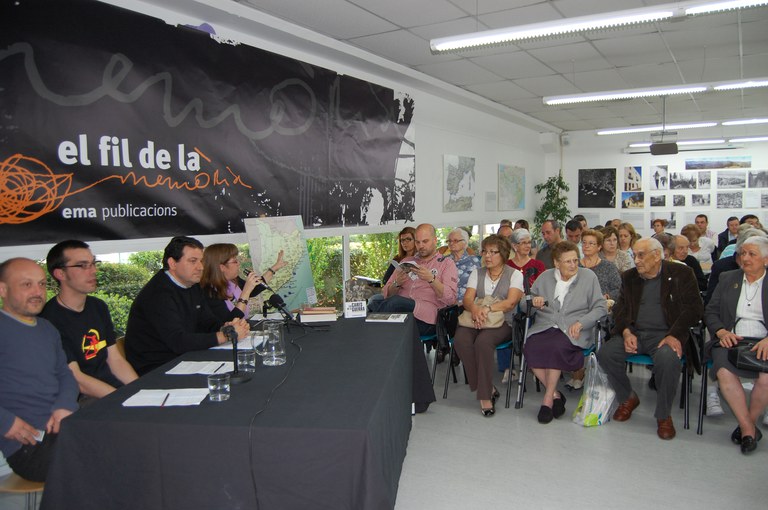 ripollet-cul-fil-memoria-cares-guerra-presentacio-140411-30.JPG