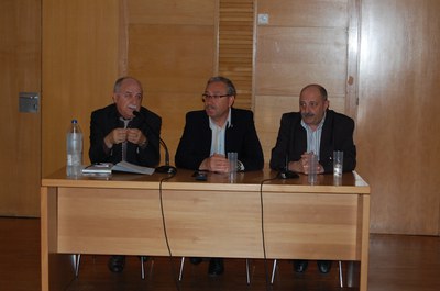 Surt a la llum la reedició de Cent anys d'història gràfica.