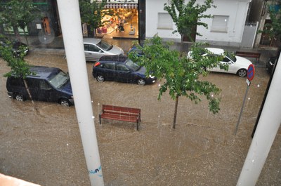 Un forta tempesta causa diversos danys a Ripollet.