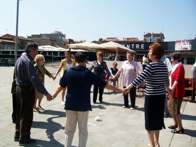 Ripollet Sardanista celebra un emotiu 36è aniversari.