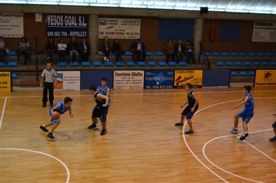 El Bàsquet Ripollet recorda a Cisco Arbonés.