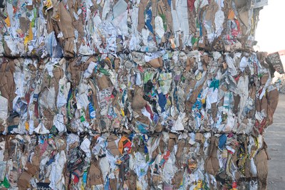 Ripollet s'adhereix a la campanya "On vas, envàs?".