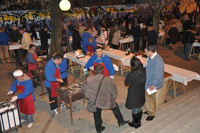 El Setrill enterra la sardina al pati del Centre Cultural.