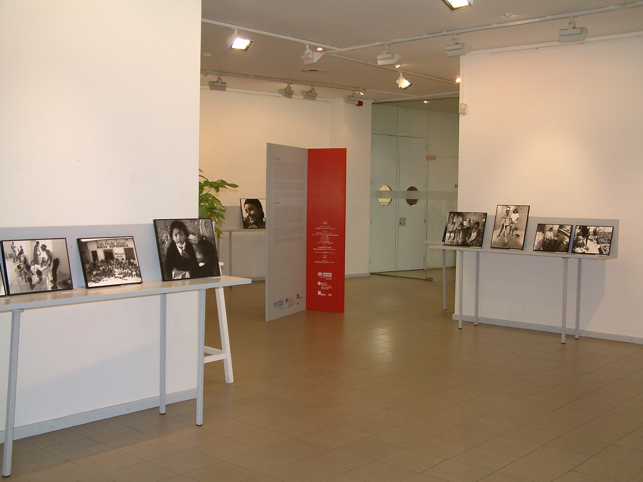 ripollet-centre-cultural-sales-exposicions%20(1).JPG
