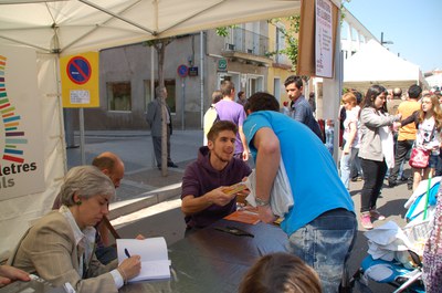 El Racó de les Lletres locals acull als ripolletencs més literats.