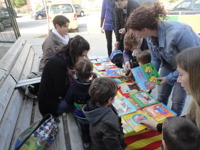Les escoles bressol amb el Sant Jordi.