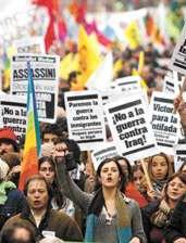 L'alcalde fa una crida perquè Ripollet assisteixi a la manifestació del 15-F contra la guerra a Iraq.