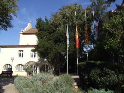 Acord institucional en record a les víctimes de les riuades del 62.