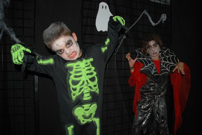 L'humor i el terror protagonitzen els actes del cap de setmana .