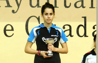 http://upload.ripollet.cat/FILES/JPG/ripollet-esp-tennis-taula-111212.jpg.
