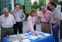 Europees 2004La diputada del PP Dolors Nadal demana el vot a Ripollet.