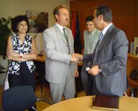 Celestino Corbacho, president de la Diputació, visita Ripollet.