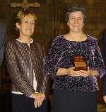 Reconeixement a Rosa Santacreu, pel programa radiofònic Ripollet Sardanista.