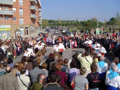 Emotiva inauguració del Monument a la Sardana.