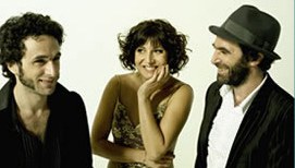 Entrevista a PastoraInvitacions disponibles al Casal de Joves.